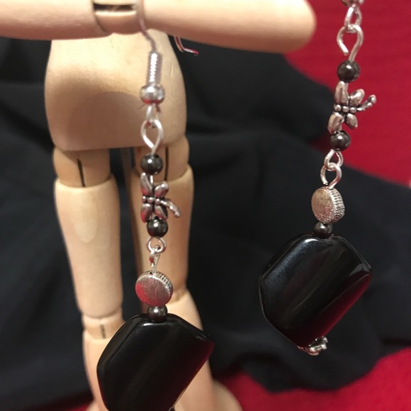 Earrings - Picture 6 of 6